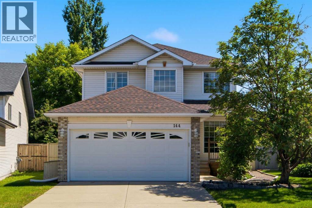 144 Douglas Ridge Close SE, Douglasdale/Glen, Calgary photo 1