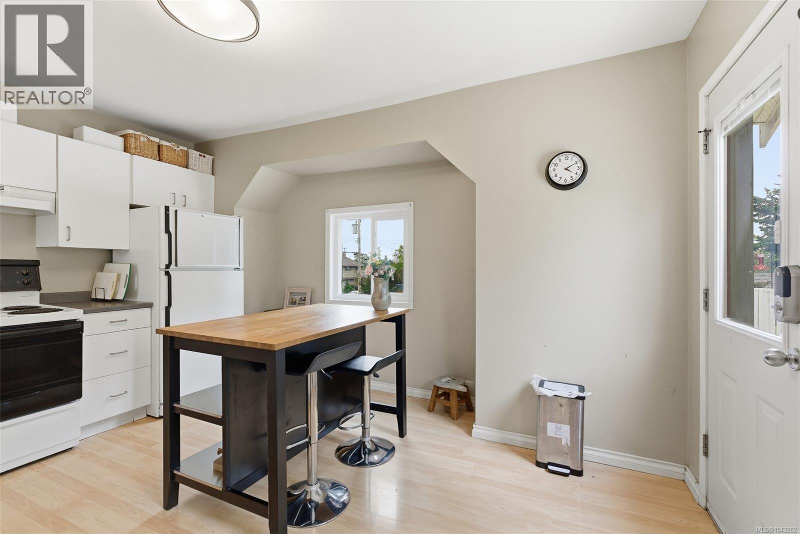 3130 Kingsley St - 10