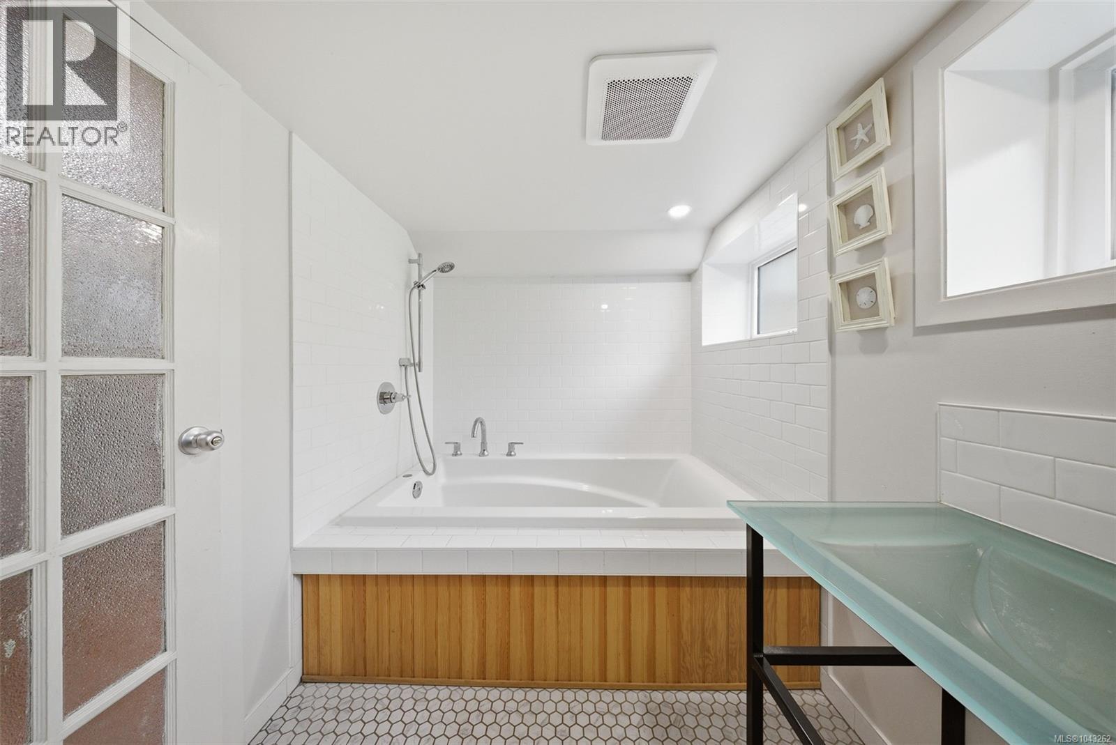 3130 Kingsley St - 23