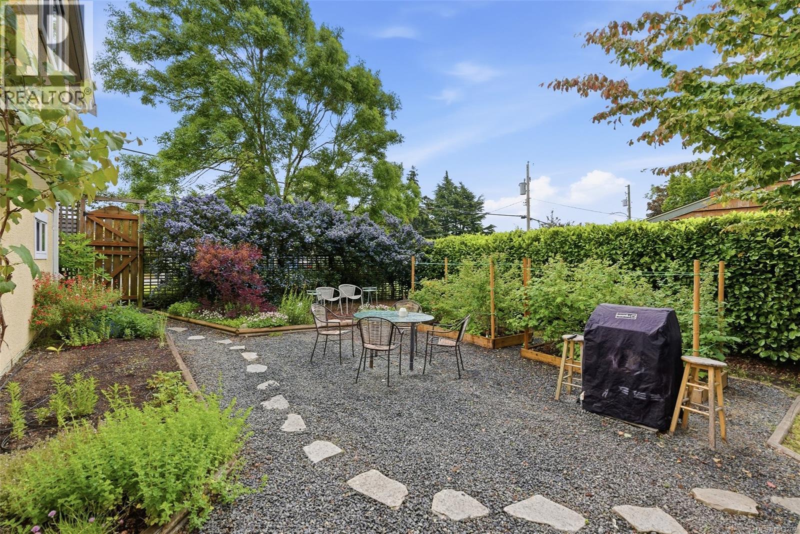 3130 Kingsley St - 31