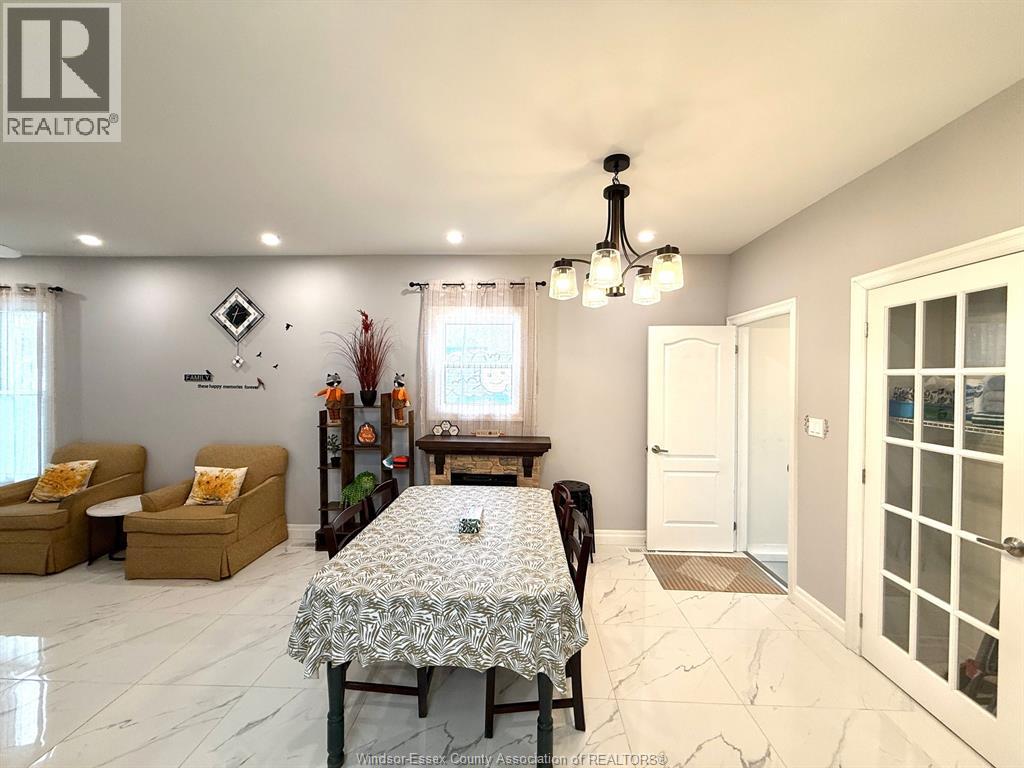 1116 WYANDOTTE East - 20
