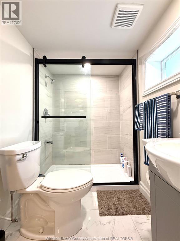 1116 WYANDOTTE East - 27