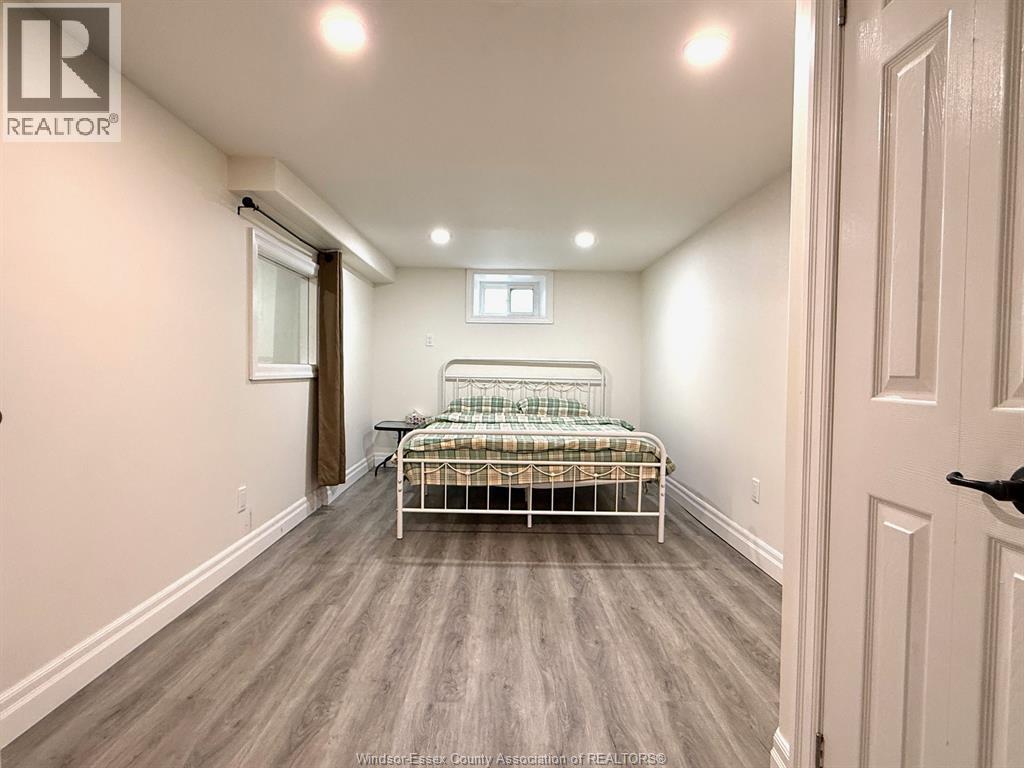 1116 WYANDOTTE East - 28