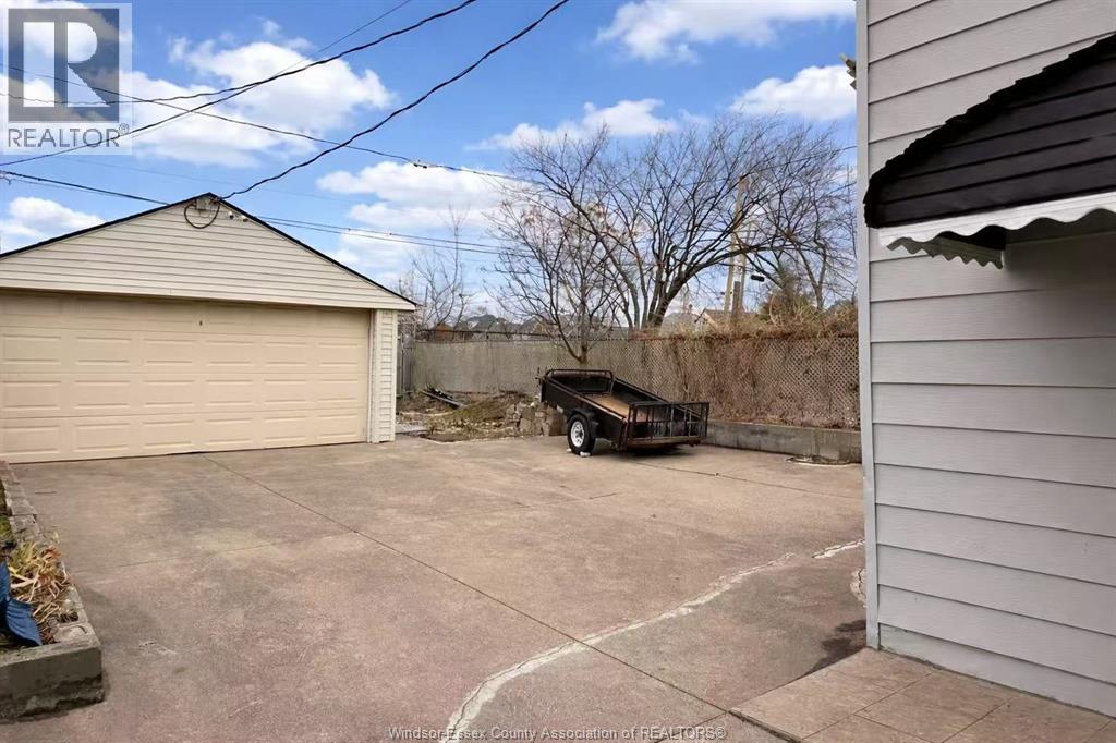 1116 WYANDOTTE East - 30