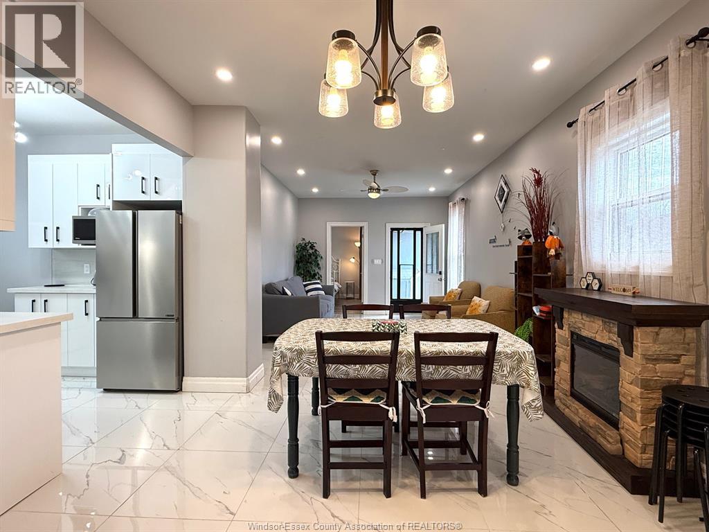 1116 WYANDOTTE East - 4