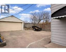 1116 Wyandotte East, Windsor, ON N9A3K2 Photo 30