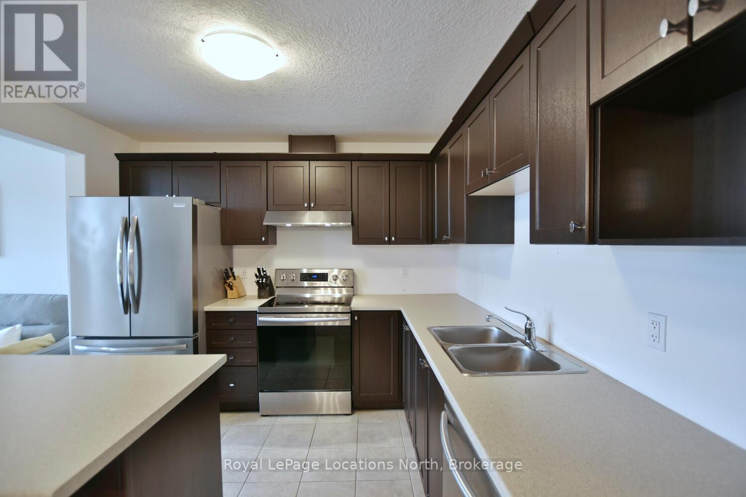 29 ARCHER AVENUE - 7
