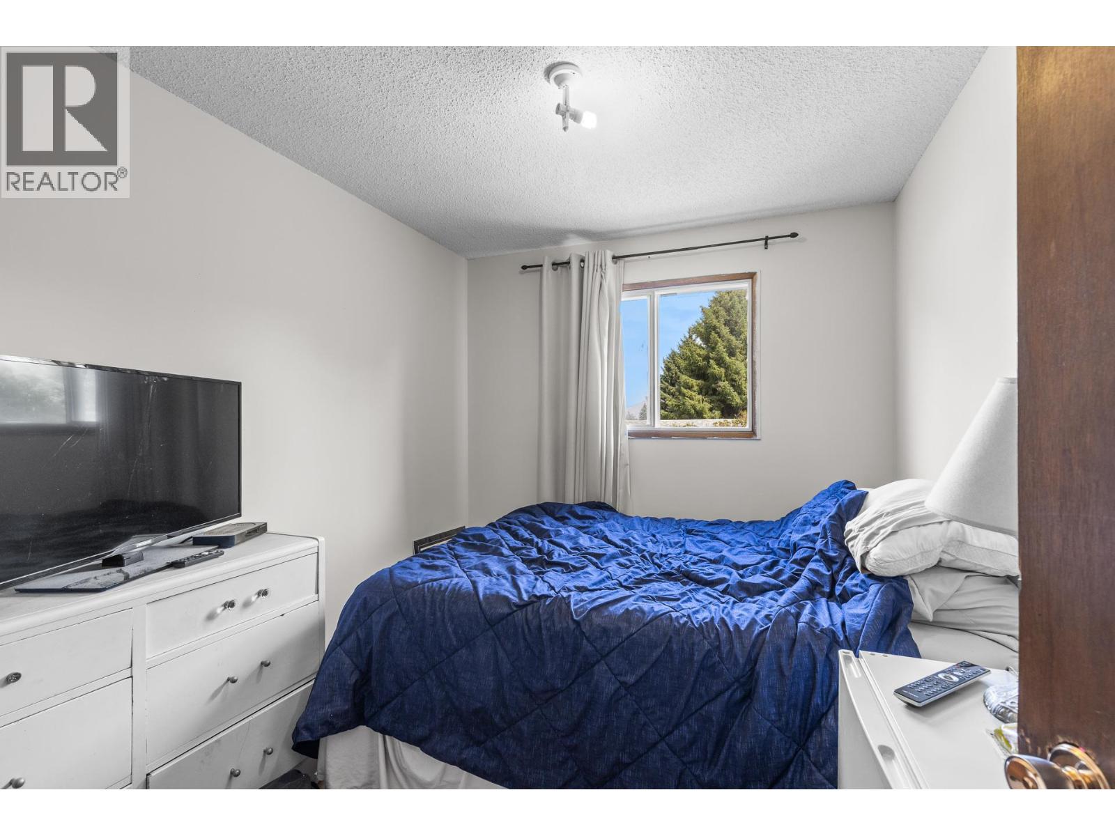 744 McClure Road - 26