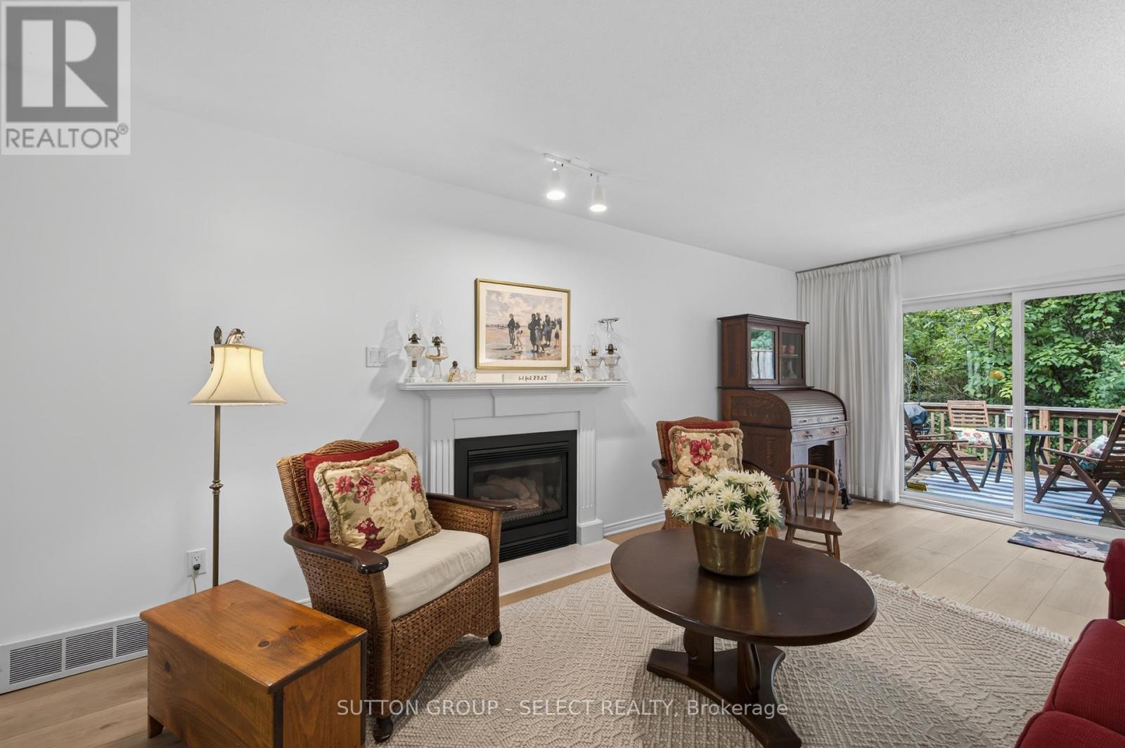 #43 99 EDGEVALLEY ROAD - 11