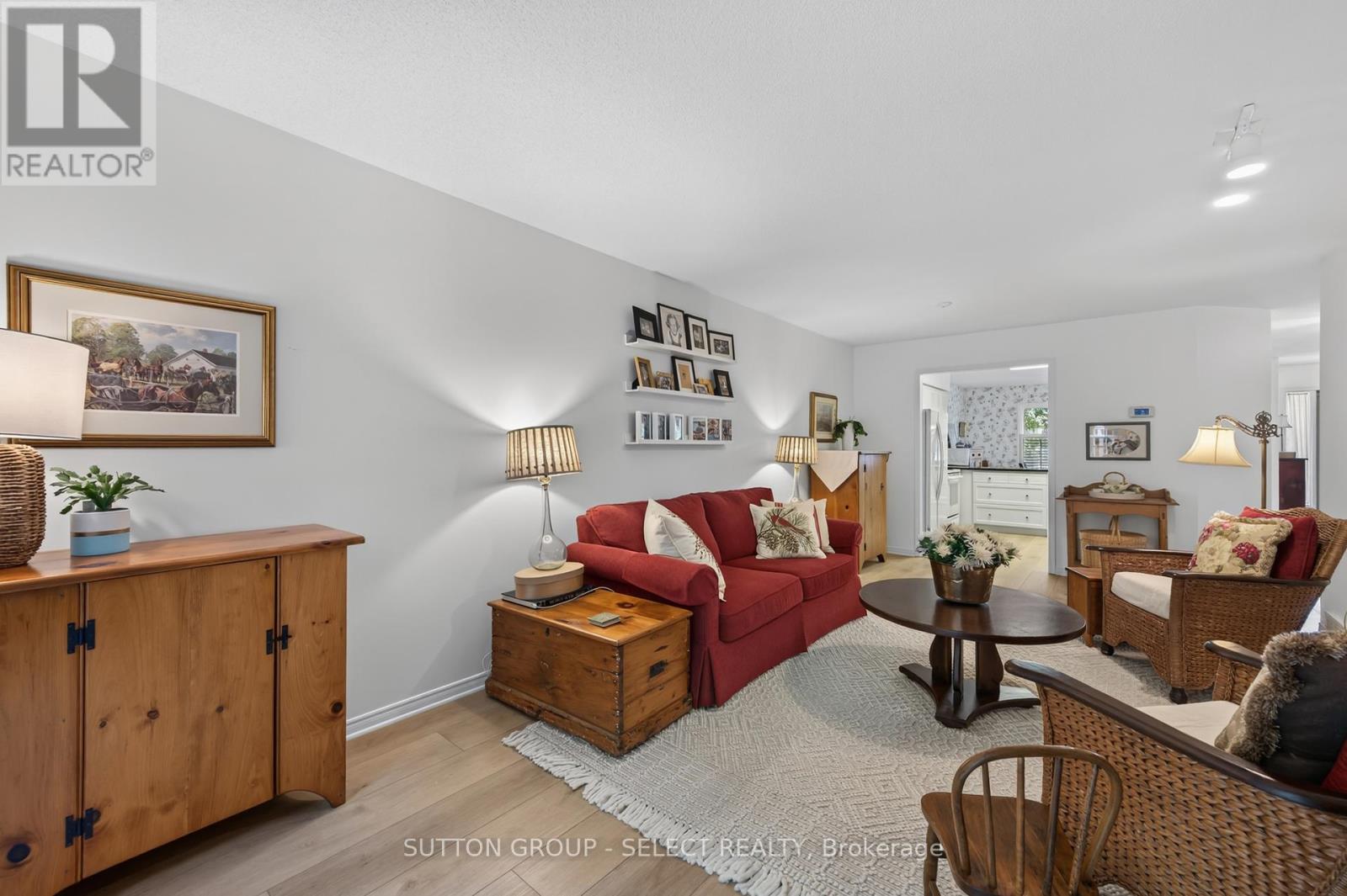 #43 99 EDGEVALLEY ROAD - 12