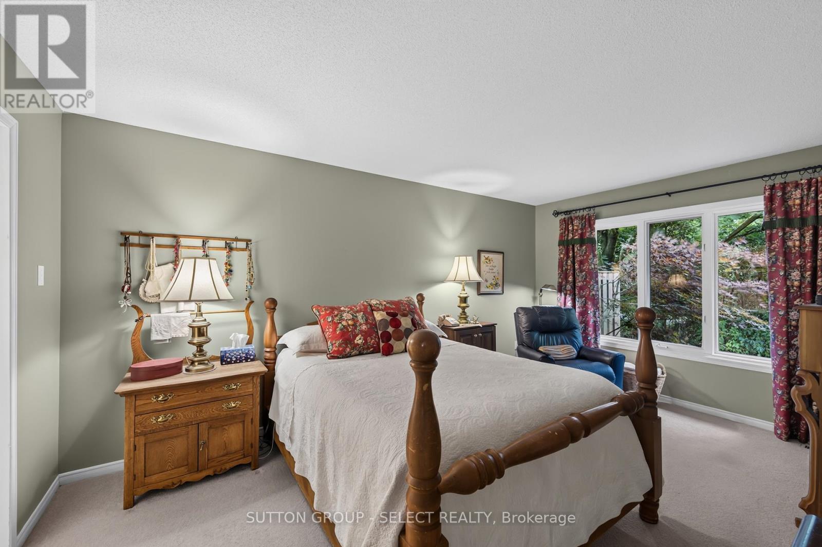 #43 99 EDGEVALLEY ROAD - 13