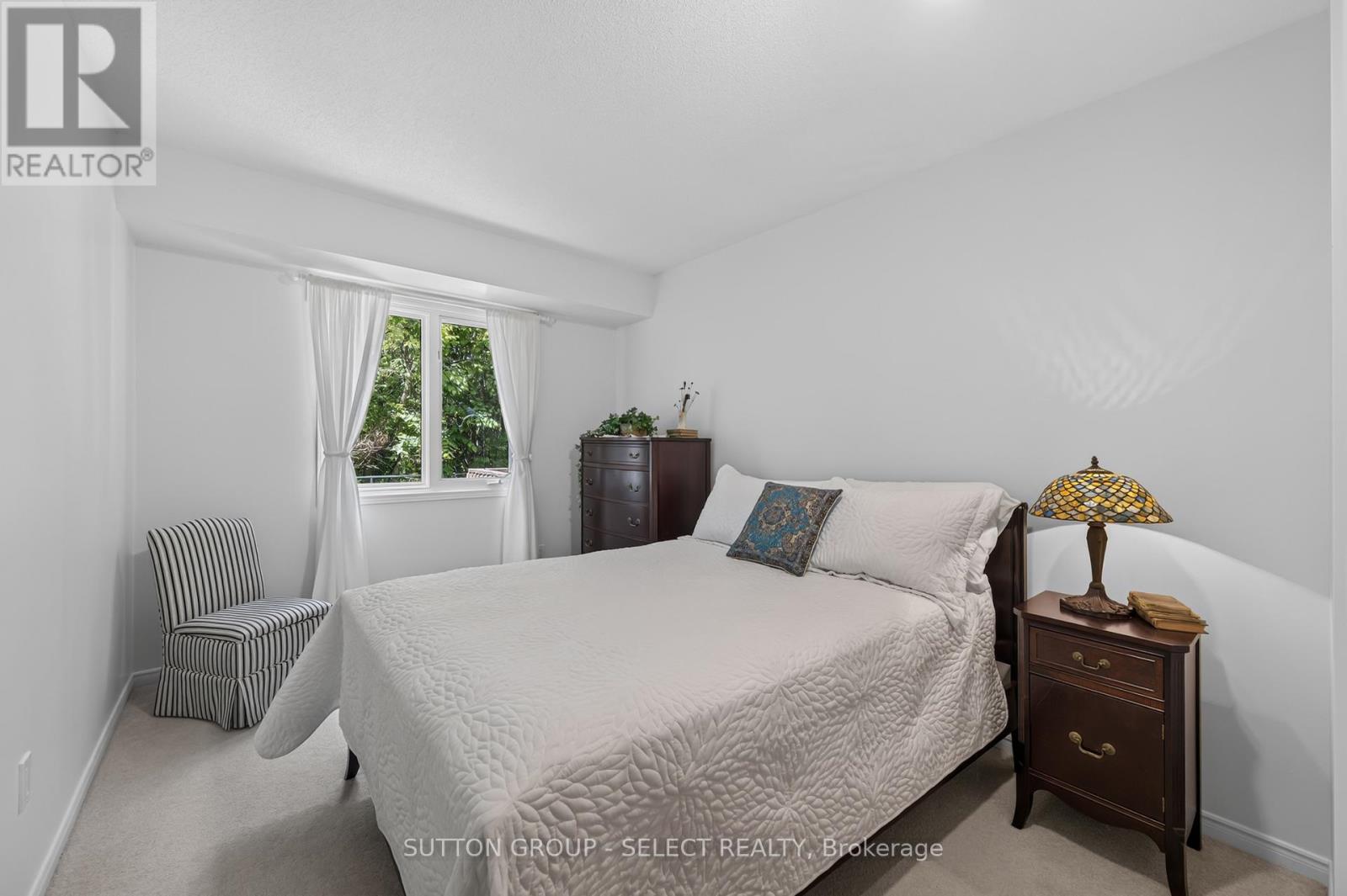#43 99 EDGEVALLEY ROAD - 17
