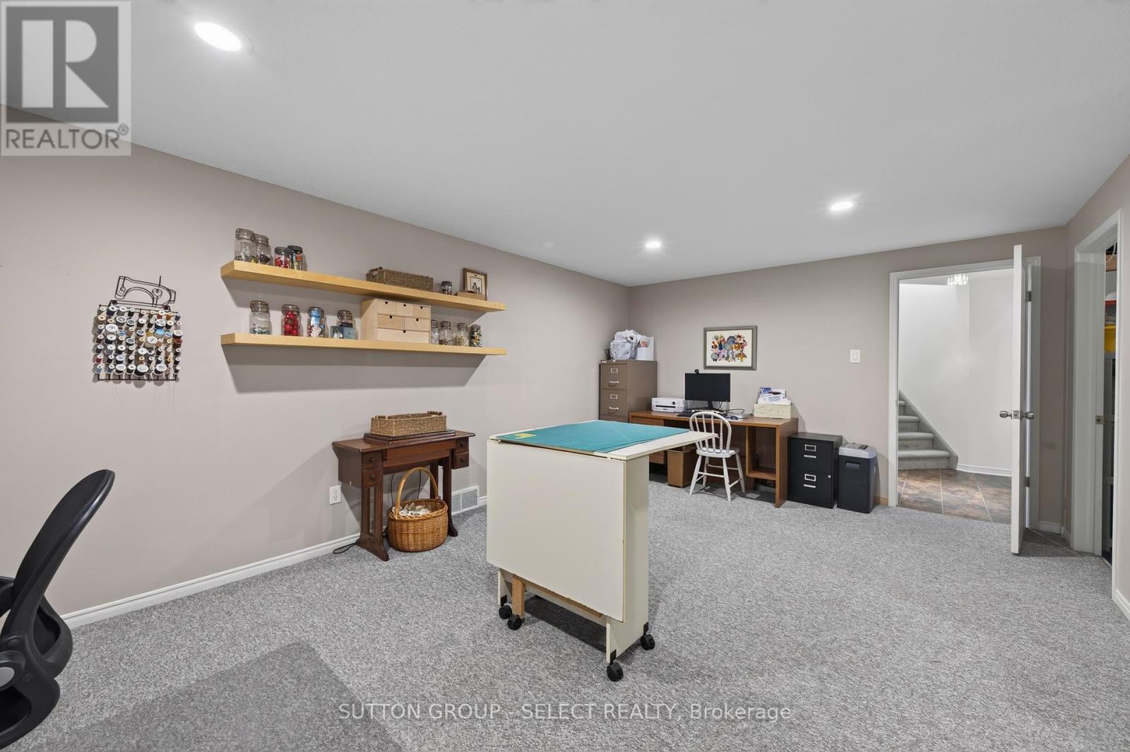 #43 99 EDGEVALLEY ROAD - 22