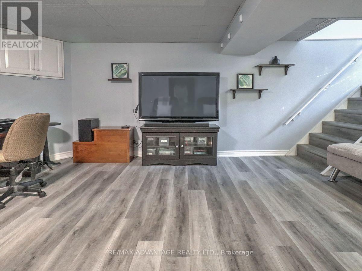 1856 PARK AVENUE - 28