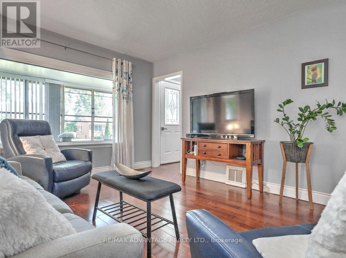 1856 PARK AVENUE - 7