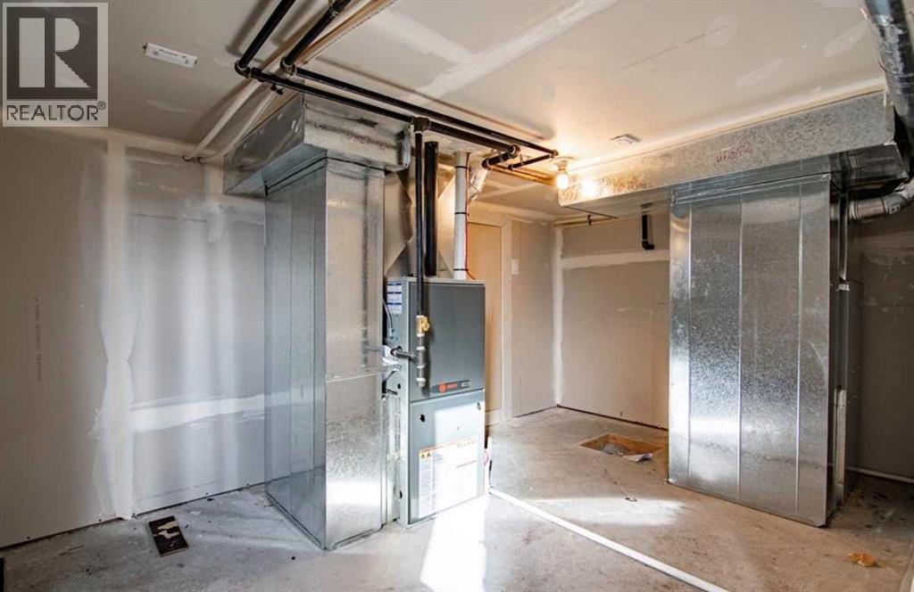 A & B, 58 Valmont Street - 36