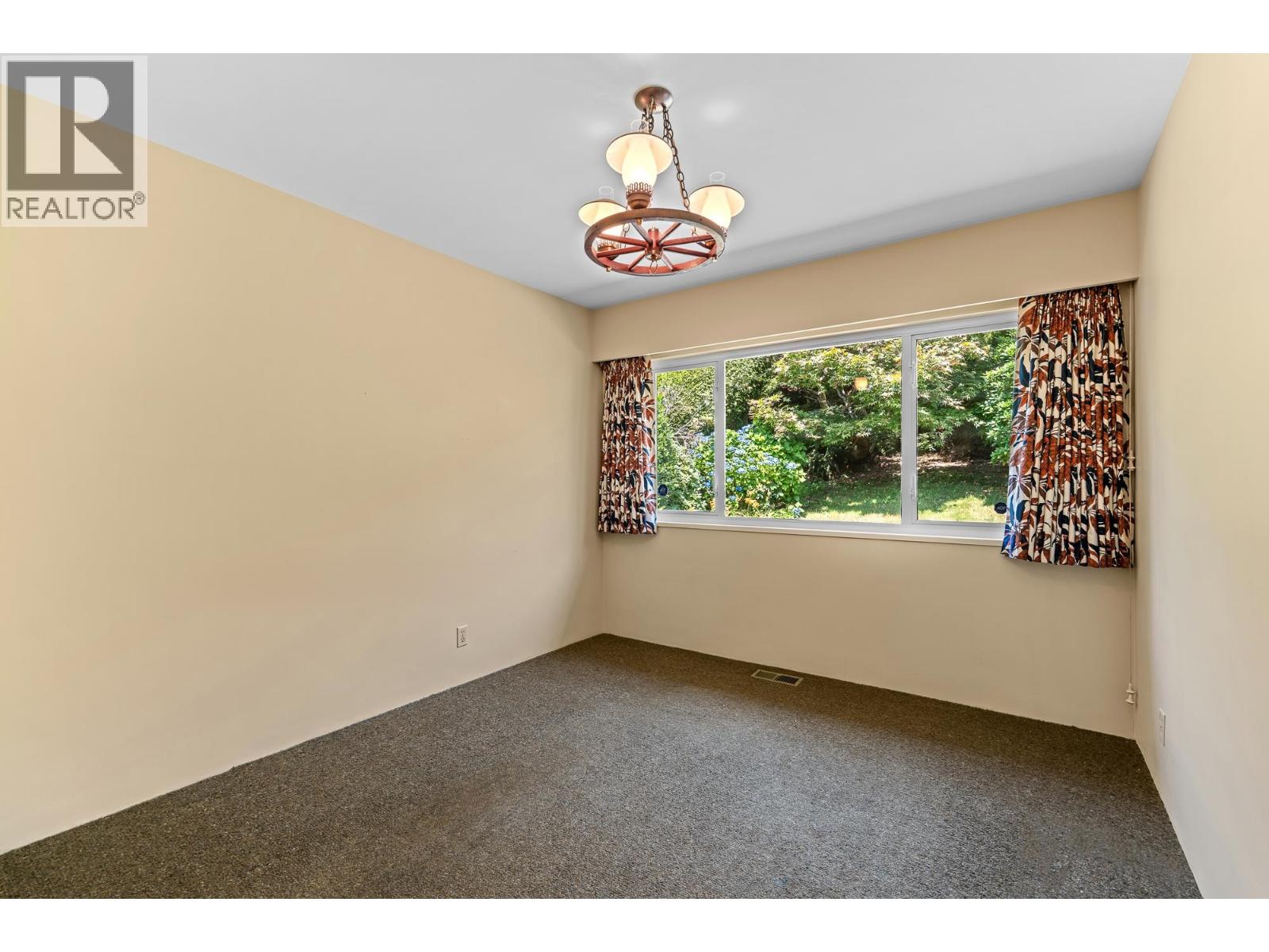 1850 ROSEBERY AVENUE, West Vancouver