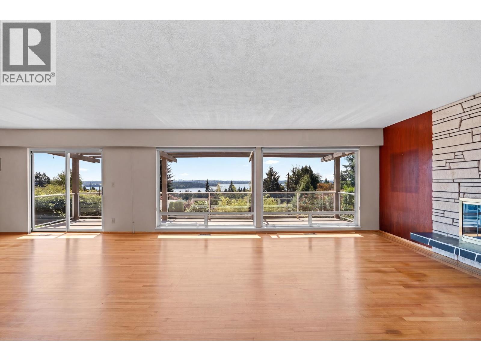 1850 ROSEBERY AVENUE, West Vancouver
