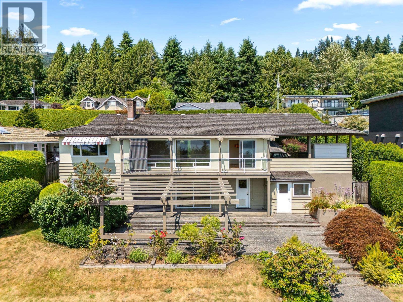 1850 ROSEBERY AVENUE, West Vancouver