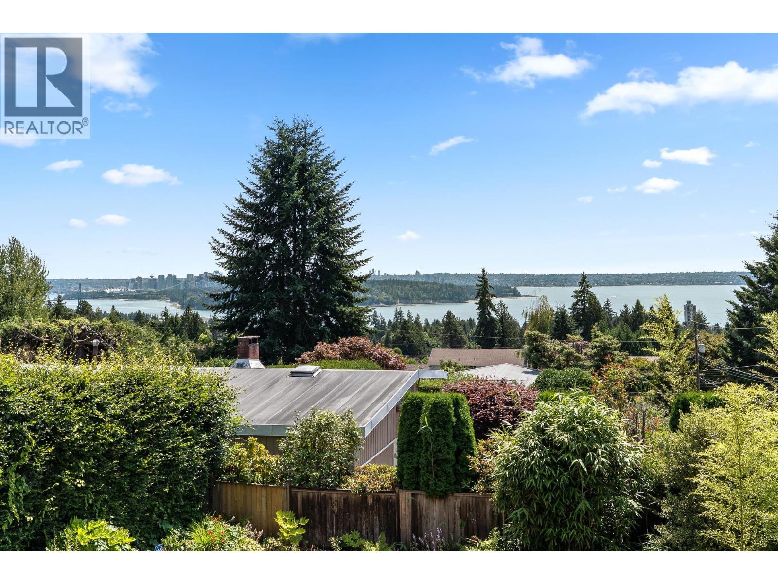 1850 ROSEBERY AVENUE, West Vancouver