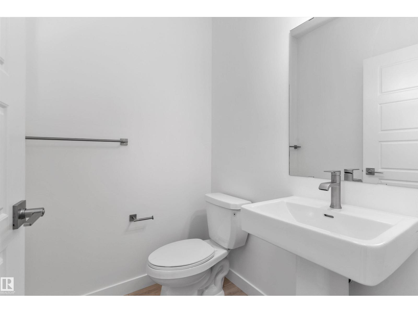939 18 AV NW - 4