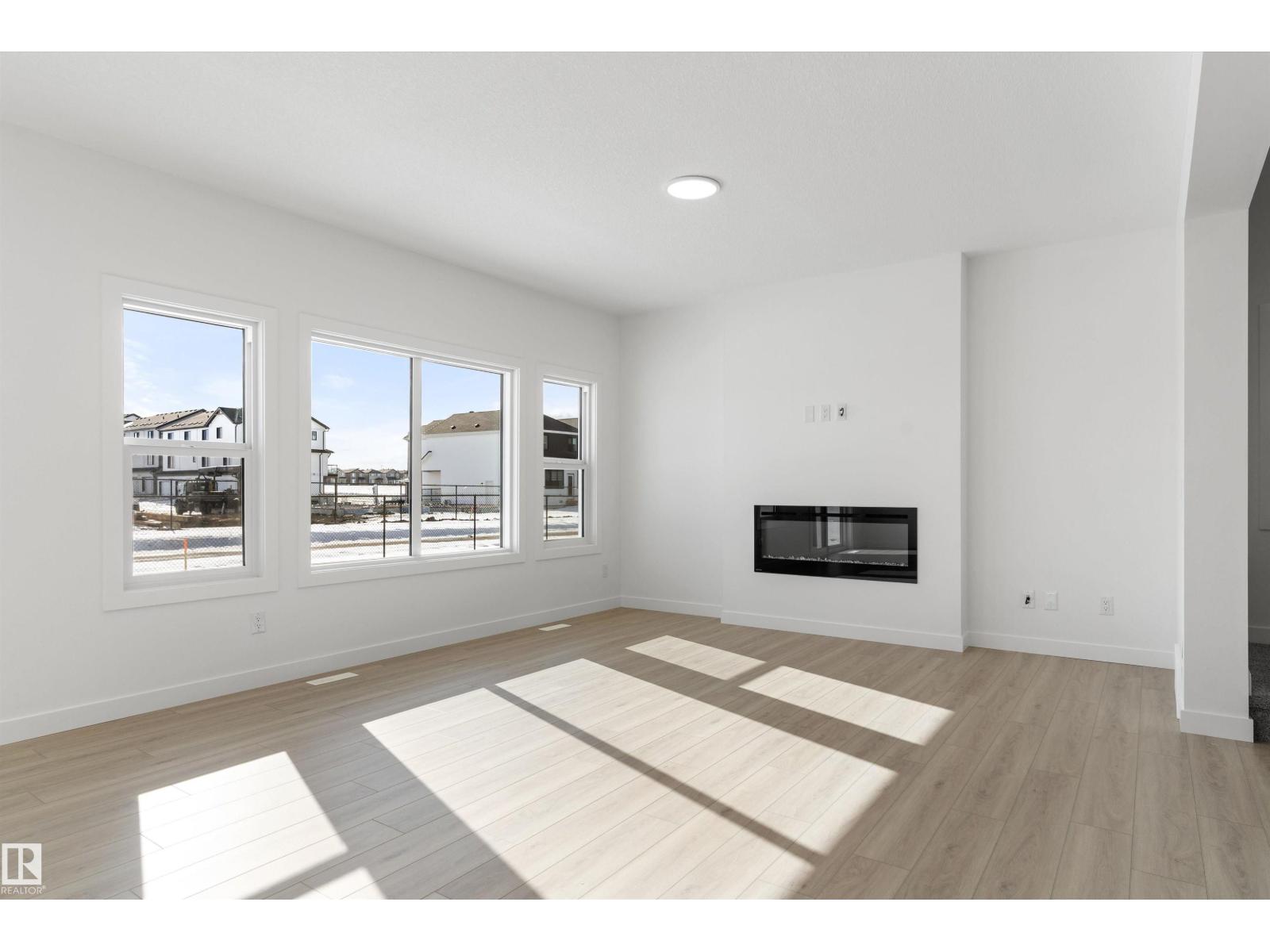 939 18 AV NW - 21