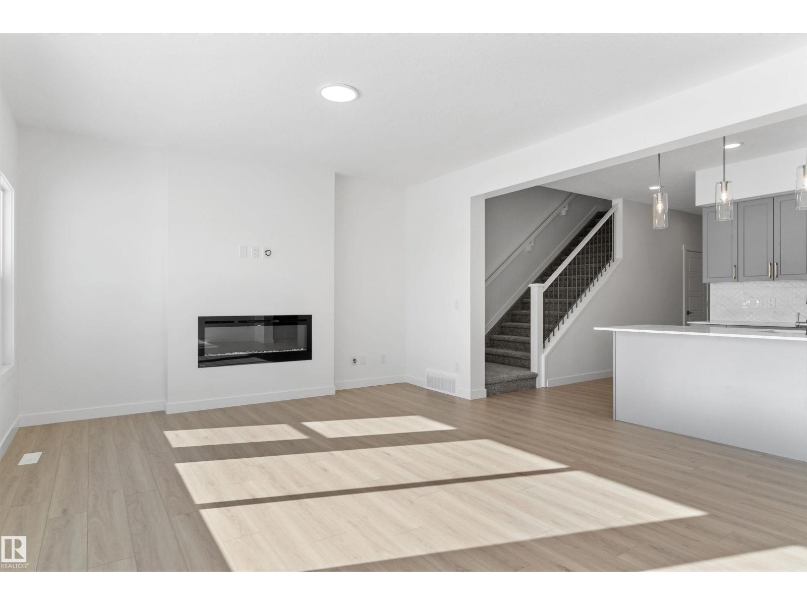 939 18 AV NW - 20