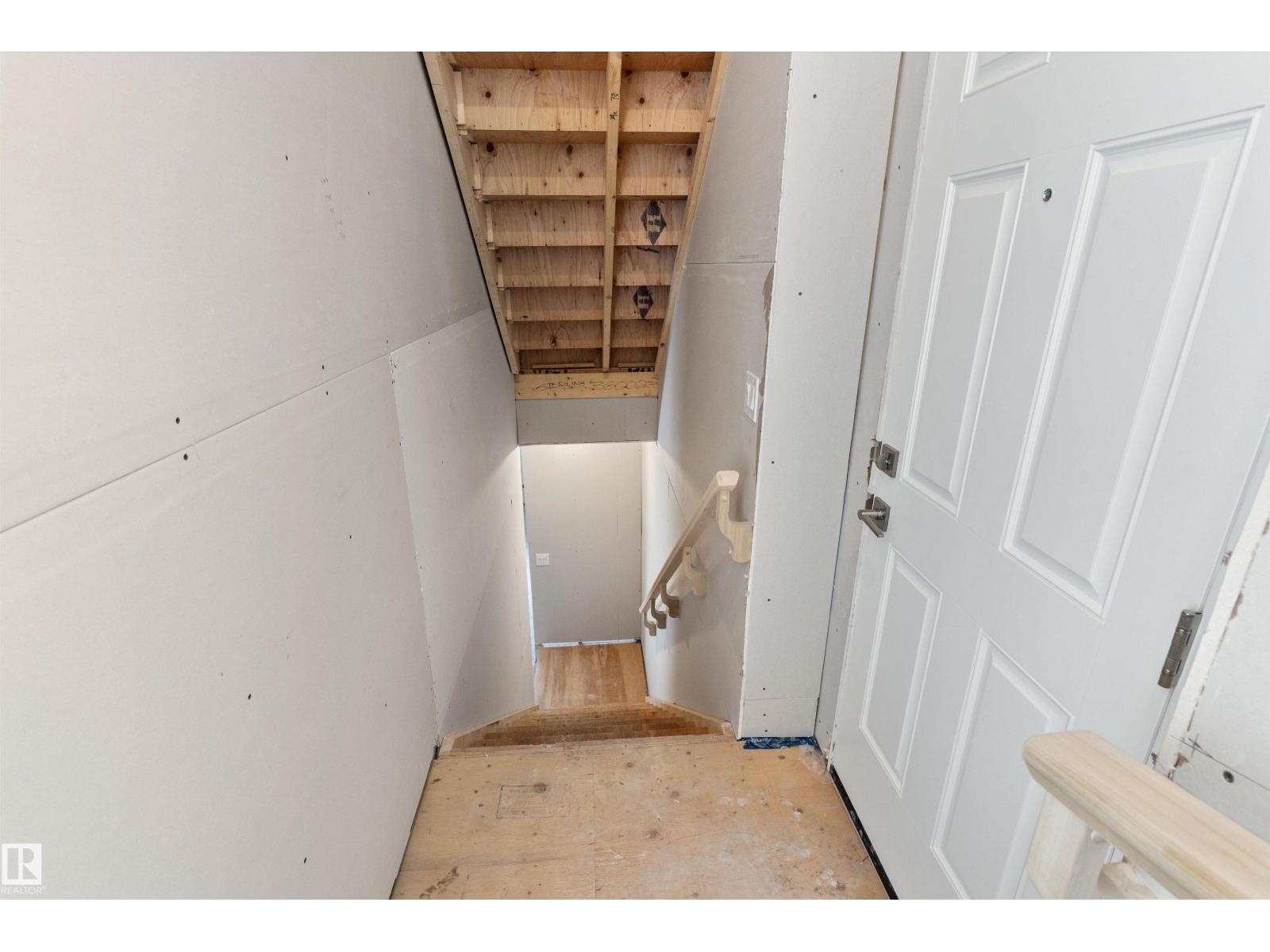 939 18 AV NW - 40