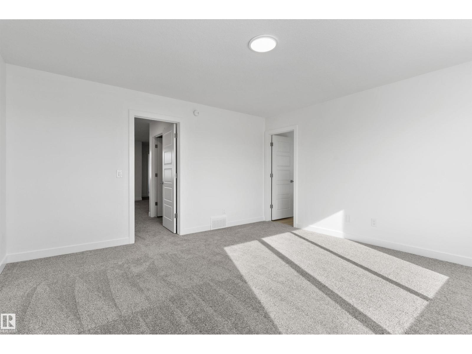 939 18 AV NW - 39