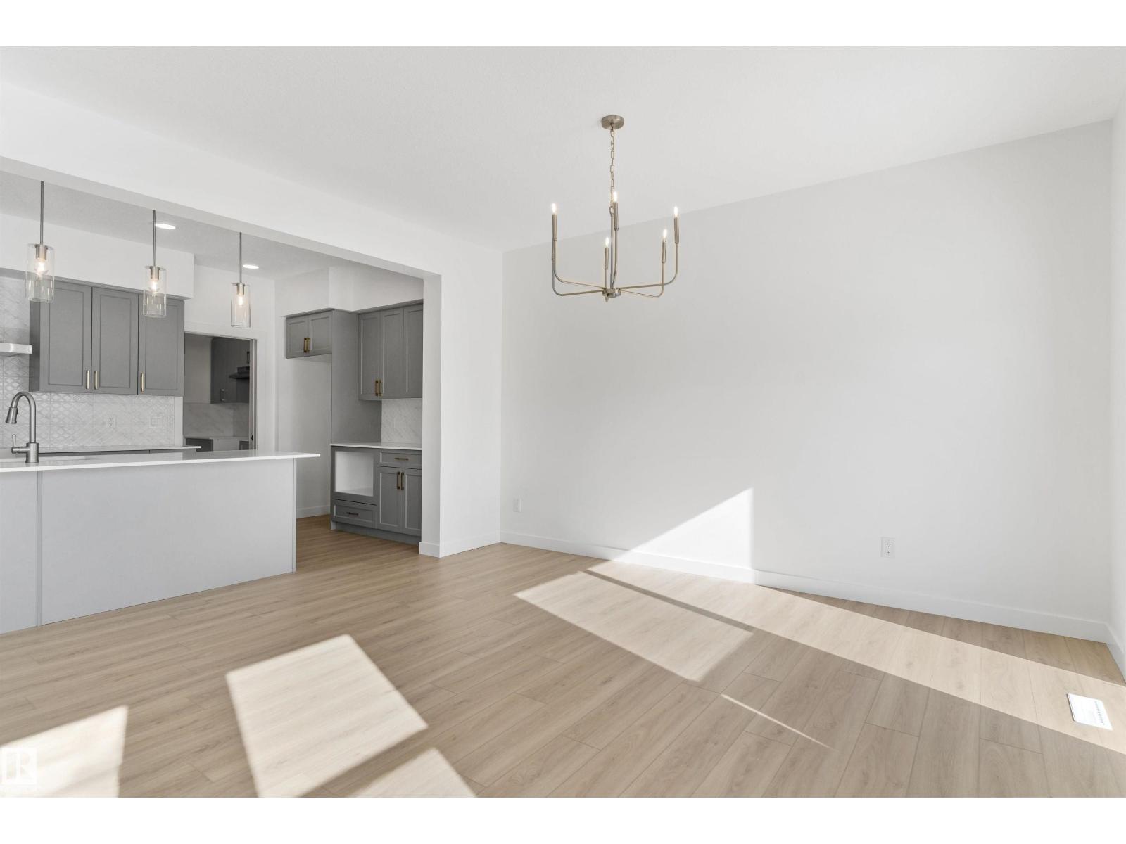 939 18 AV NW - 17