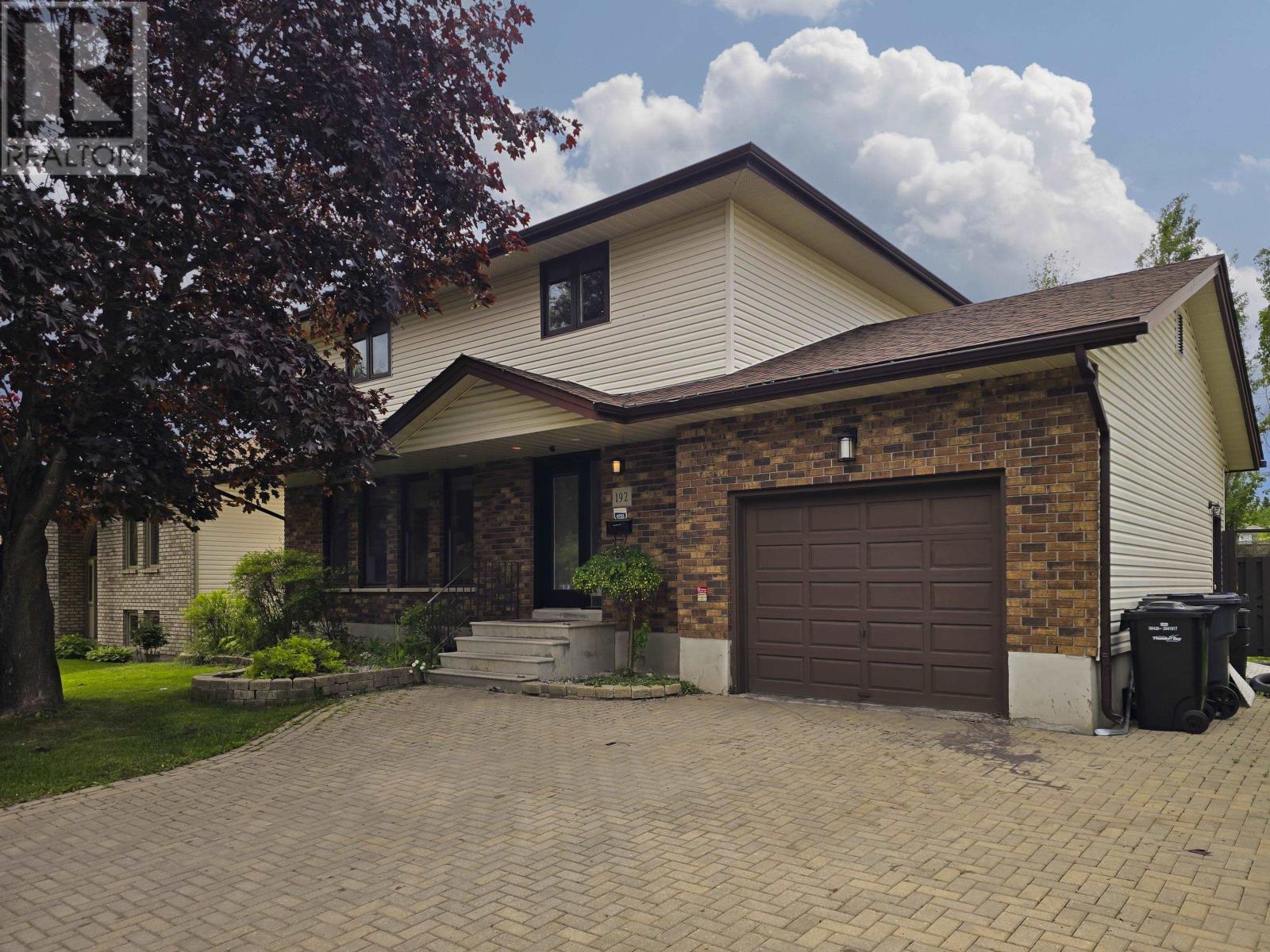 192 RIVIERA DR - 1