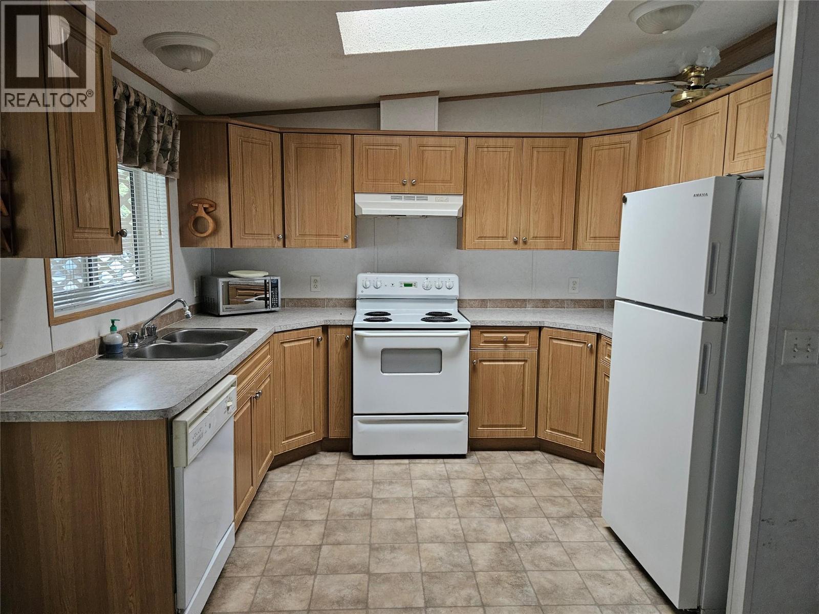 225 GRANBY Drive - 4