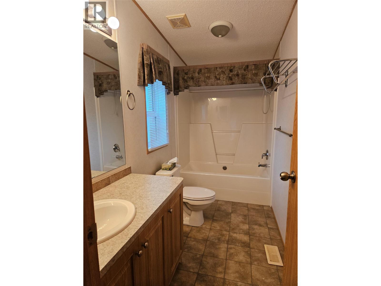 225 GRANBY Drive - 8