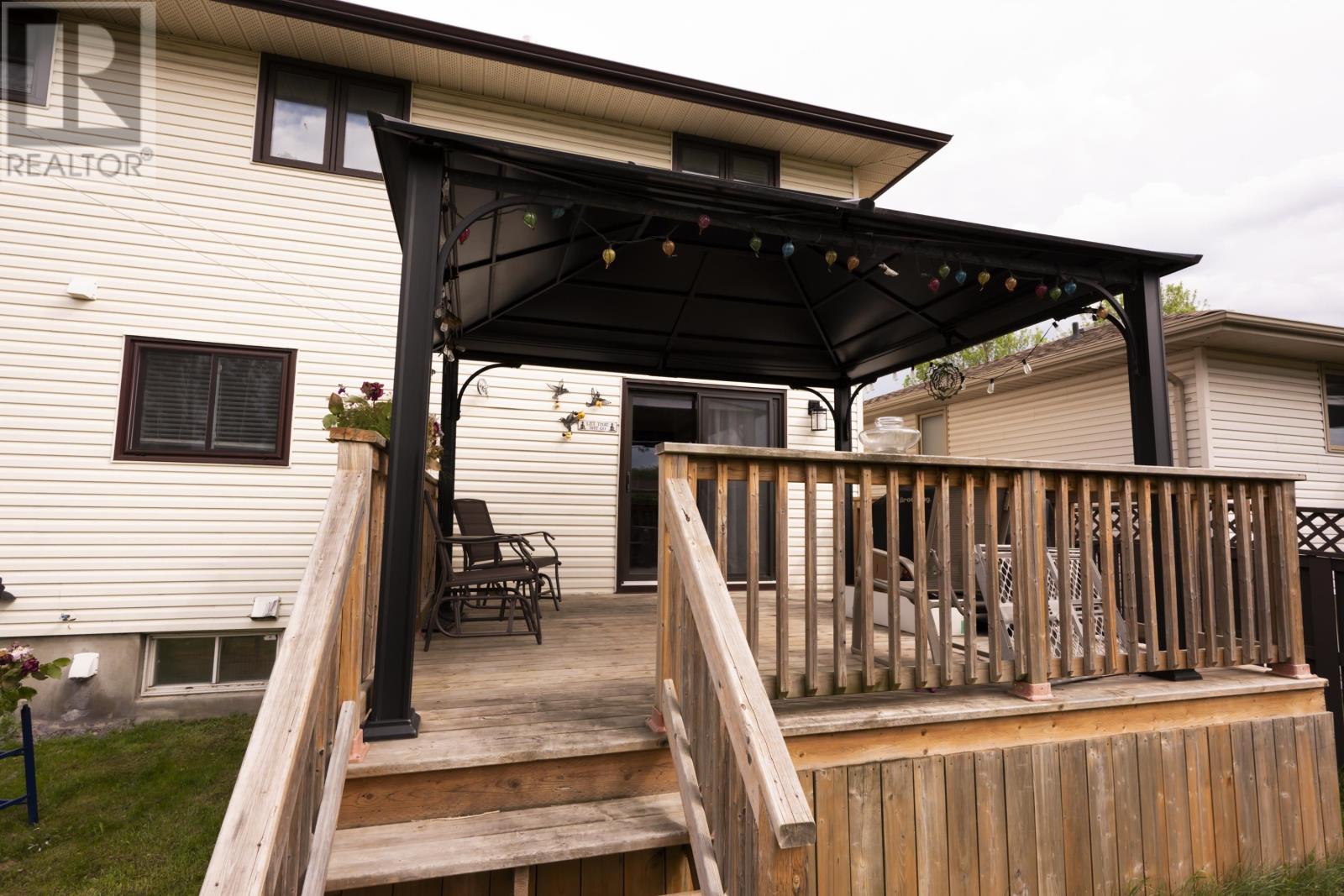 192 RIVIERA DR - 33