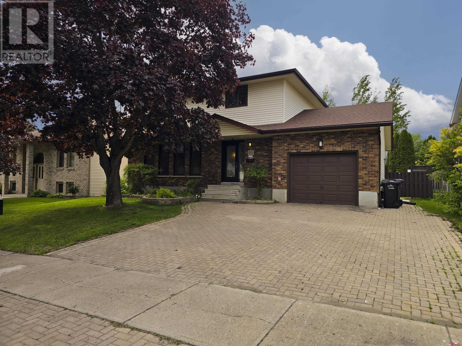 192 RIVIERA DR - 40