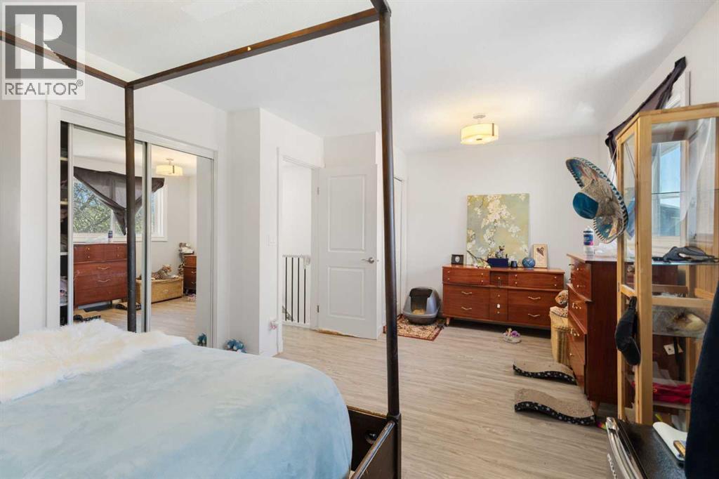 252 Templeview Way NE - 14