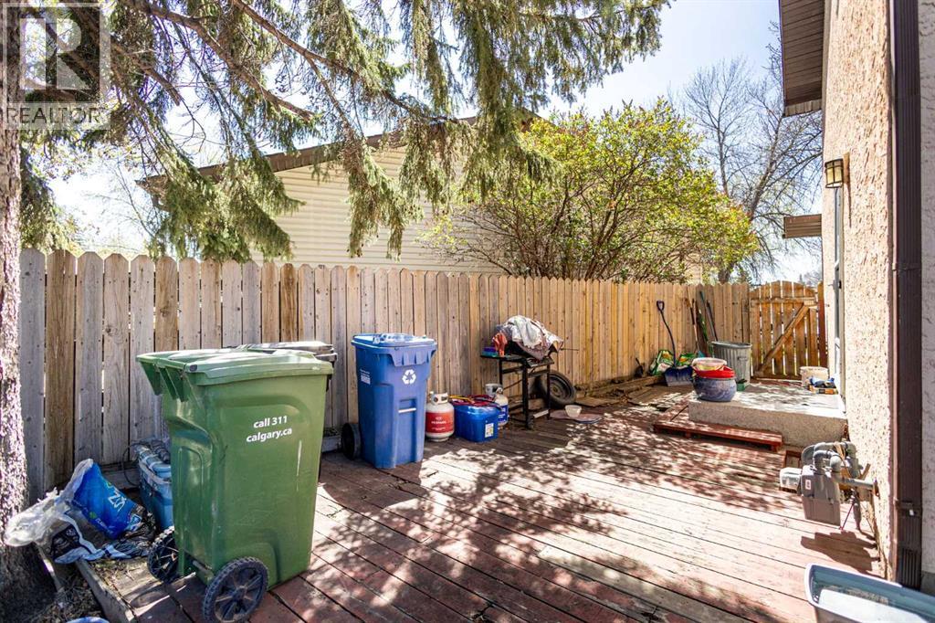252 Templeview Way NE - 30