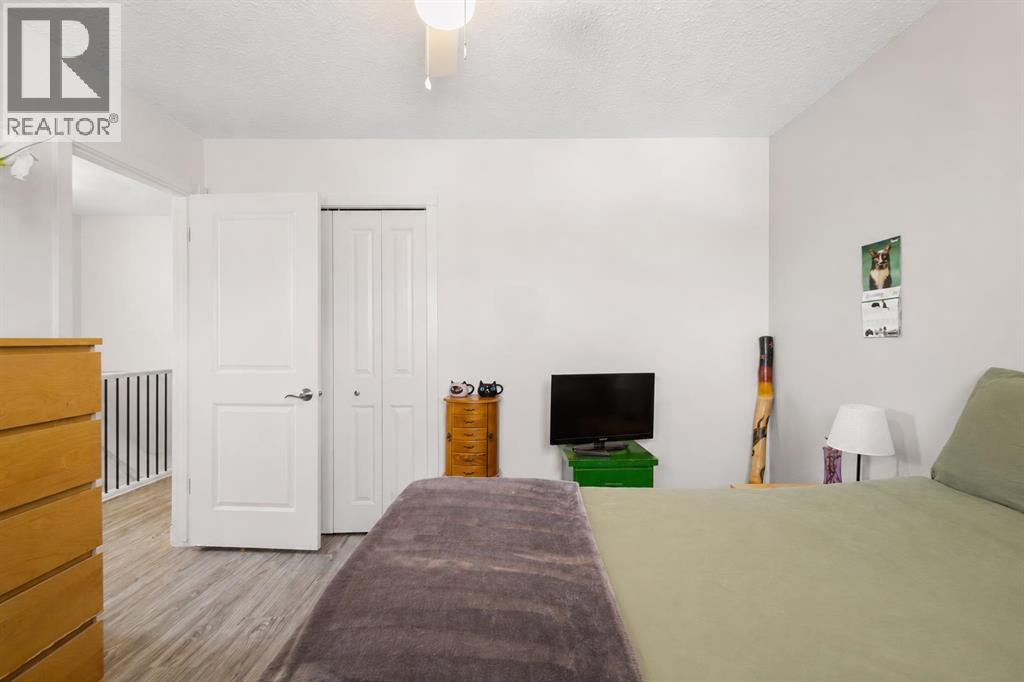 252 Templeview Way NE - 17
