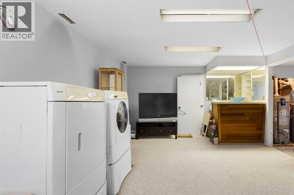 252 Templeview Way NE - 19