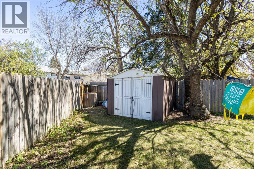 252 Templeview Way NE - 33