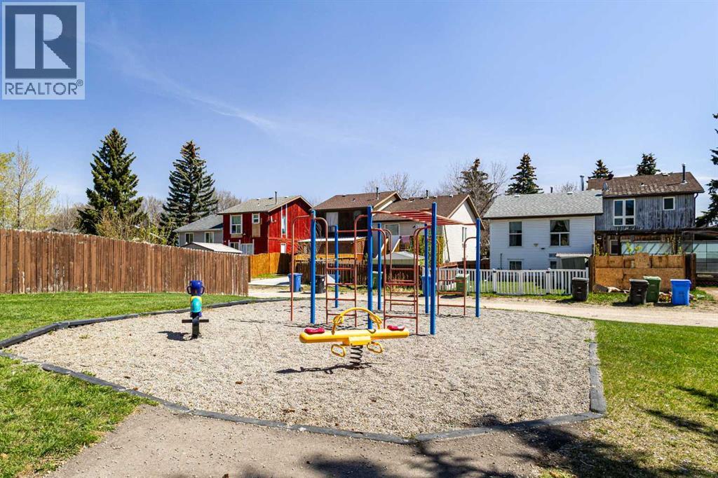252 Templeview Way NE - 35