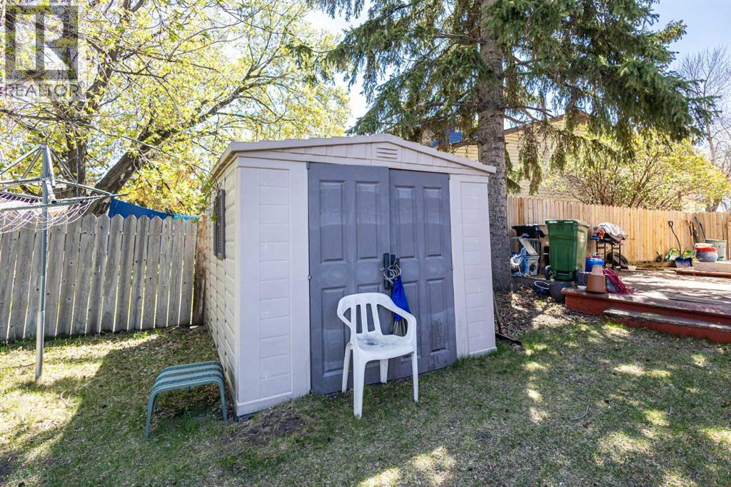 252 Templeview Way NE - 31