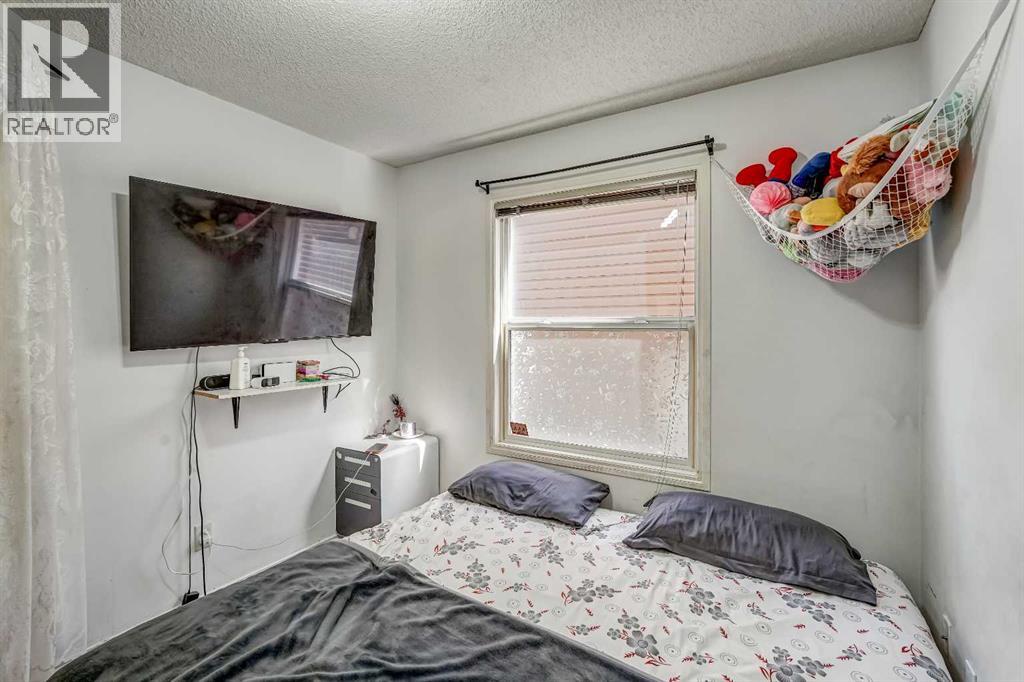 84 Saddletree Close NE - 7