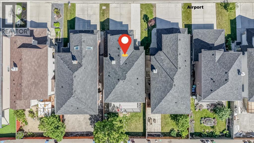84 Saddletree Close NE - 1
