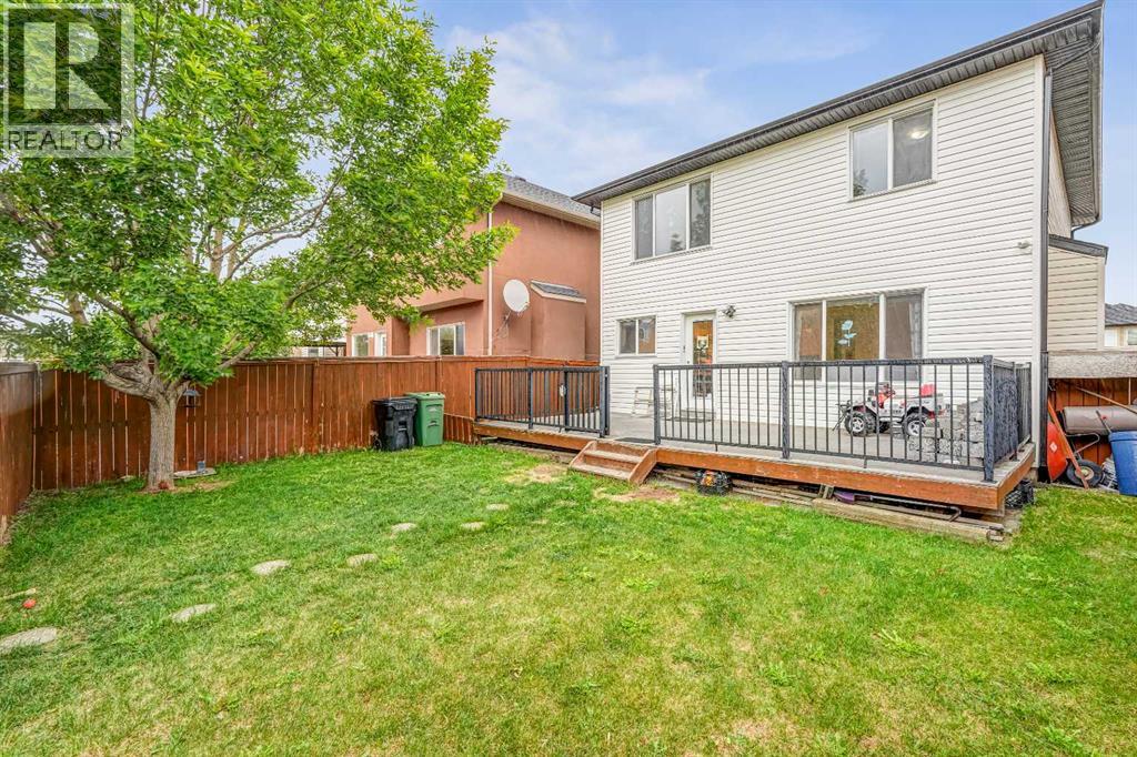 84 Saddletree Close NE - 26