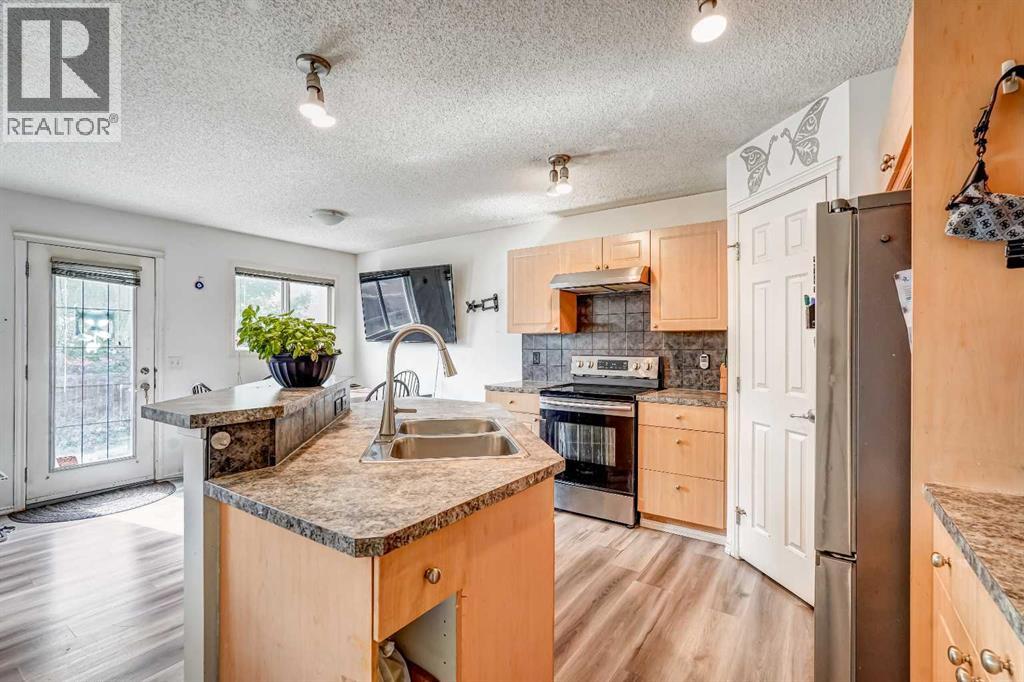 84 Saddletree Close NE - 10
