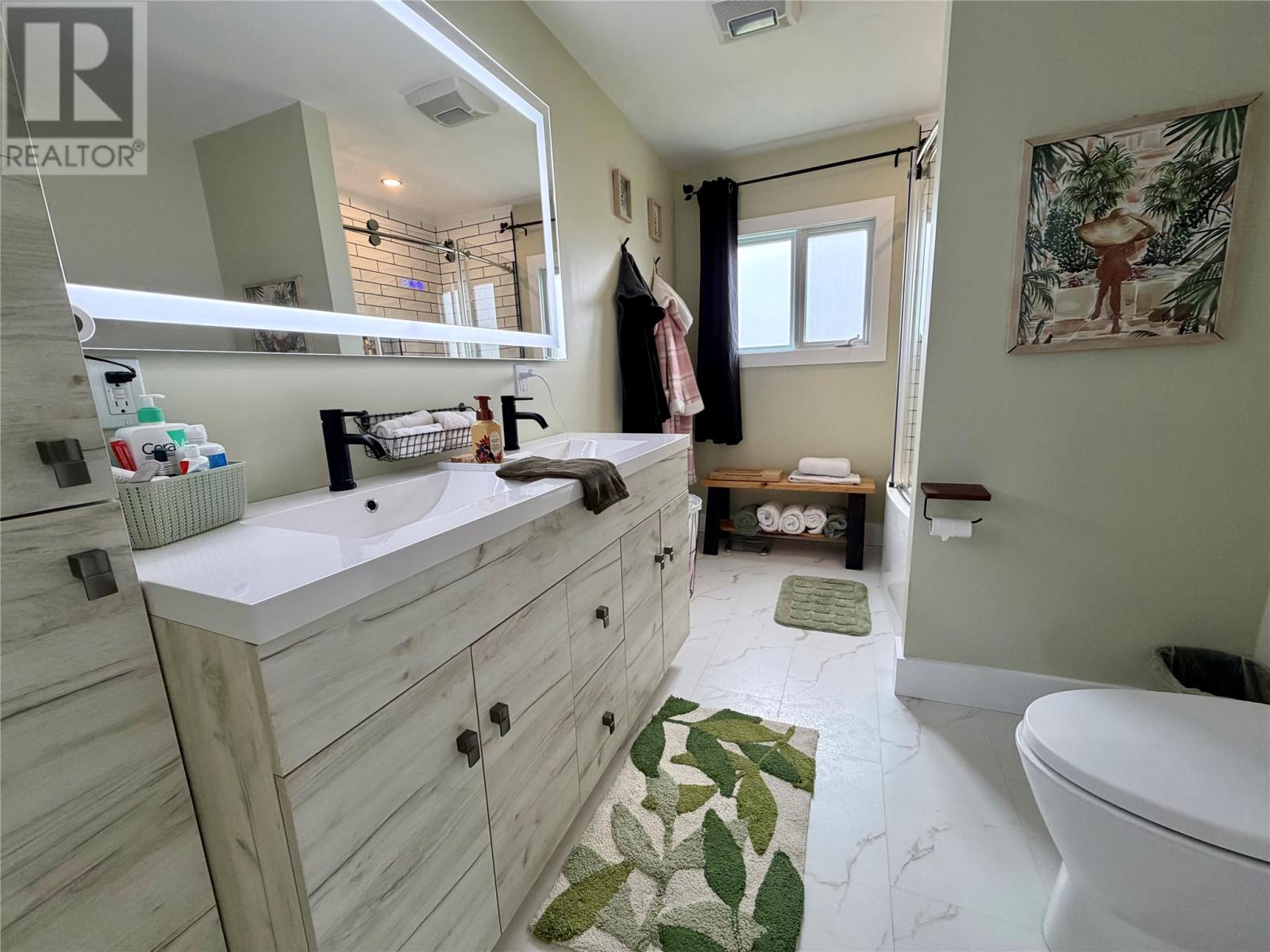 26 Third Avenue - 16