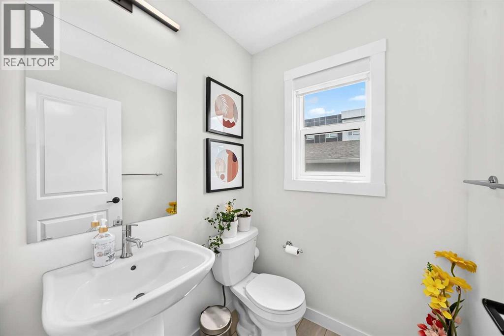 673 Livingston Way NE - 8