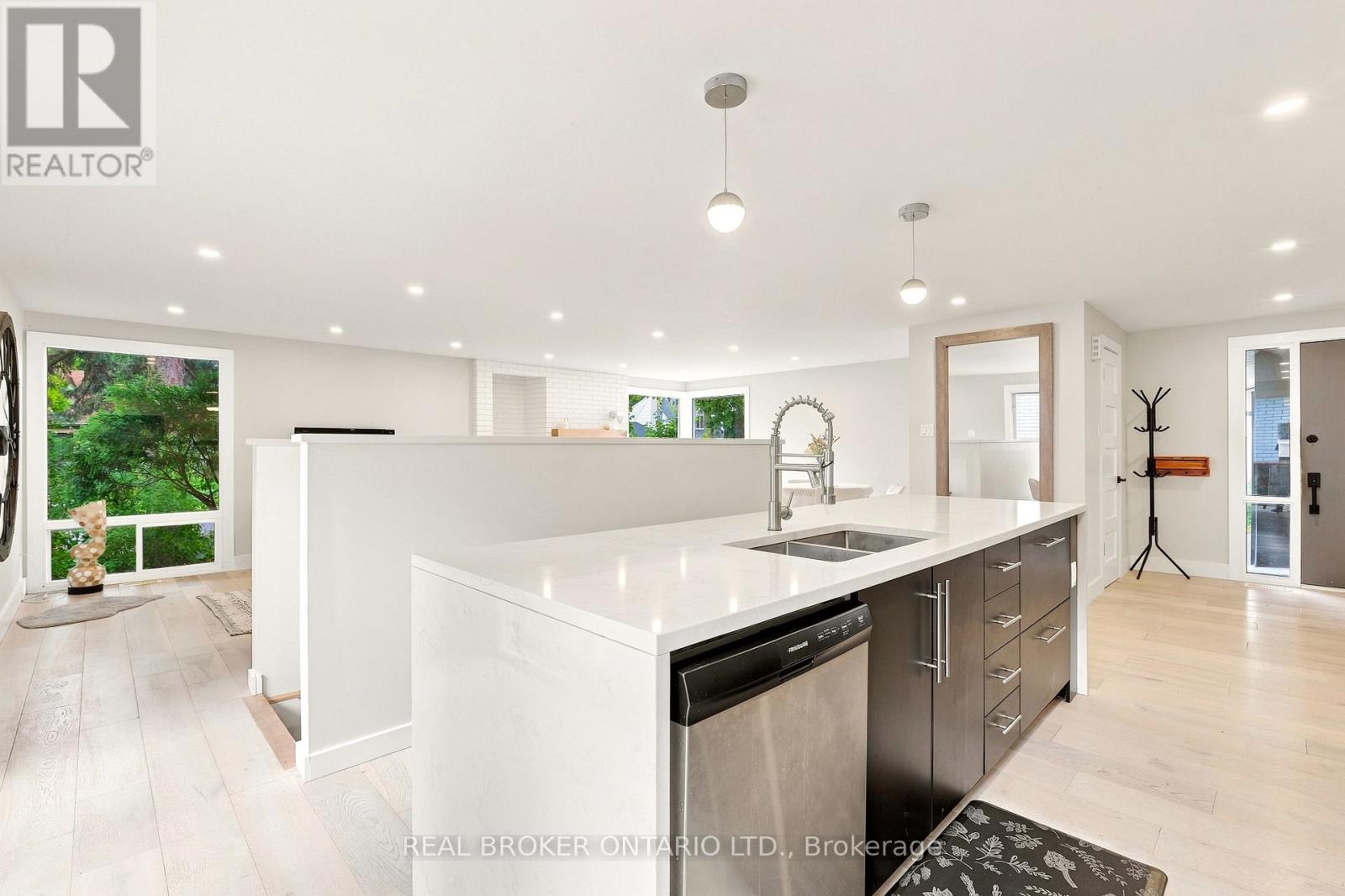 2021 WOODGLEN CRESCENT - 12