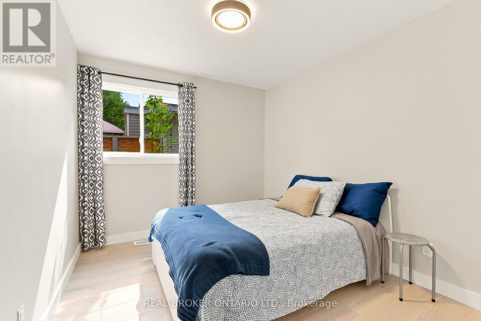 2021 WOODGLEN CRESCENT - 14